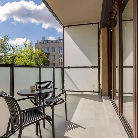 Charming One Bedroom With Air Conditioning In The Capital By Renters Διαμέρισμα