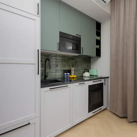 Appartement Charming One Bedroom With Air Conditioning In The Capital By Renters Warschau