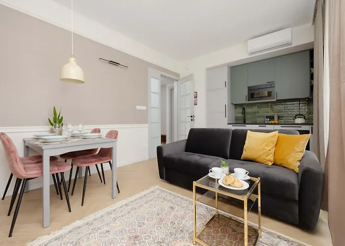 Charming One Bedroom With Air Conditioning In The Capital By Renters Lejlighed *